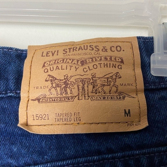 LEVIS • Vintage Women’s 921 Dark Wash Tapered Leg High Waisted Jeans Orange Tab - Picture 4 of 8